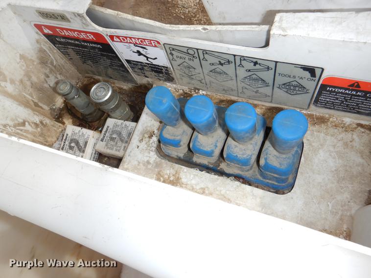 image for item DE0157 2012 Ford F550 Super Duty bucket truck