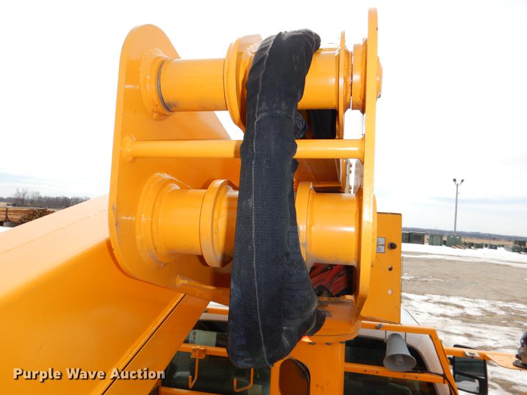 image for item DE0157 2012 Ford F550 Super Duty bucket truck