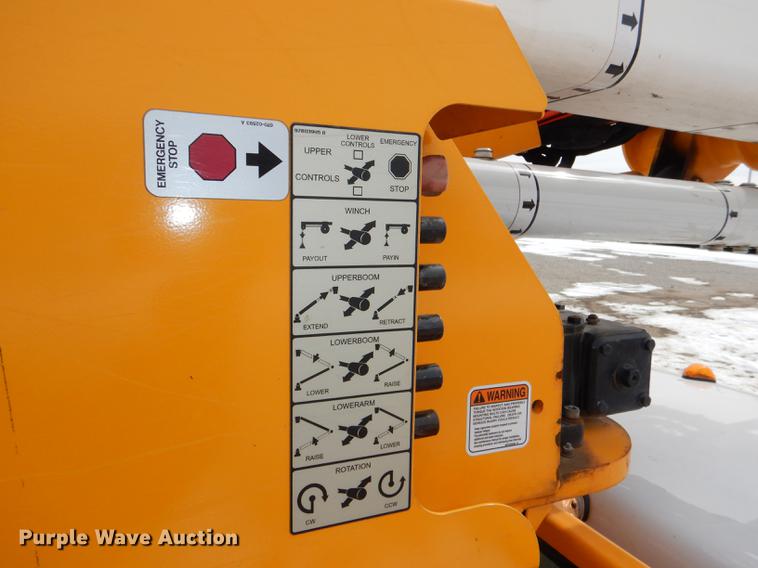 image for item DE0157 2012 Ford F550 Super Duty bucket truck