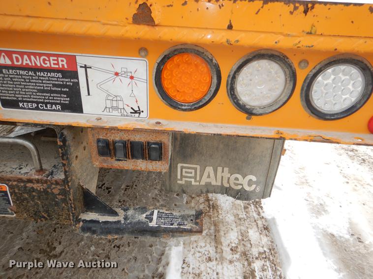 image for item DE0157 2012 Ford F550 Super Duty bucket truck