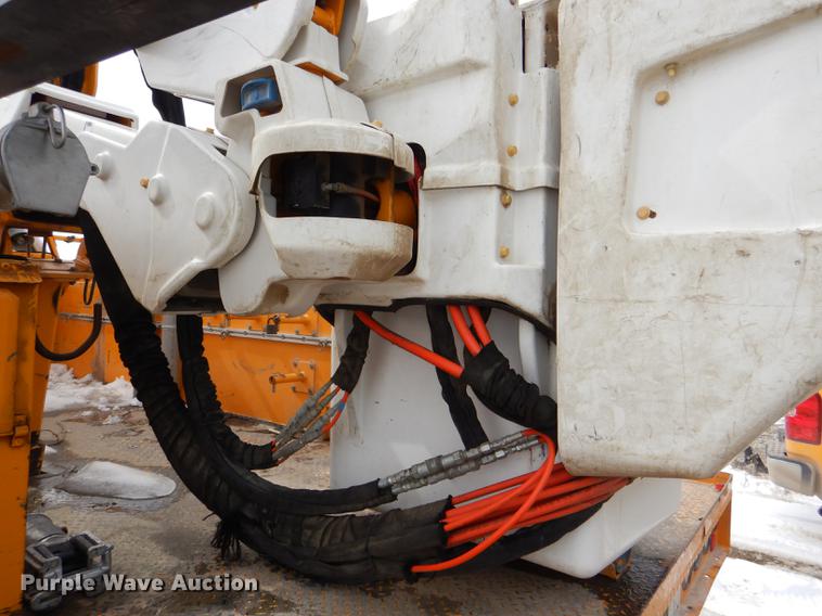 image for item DE0157 2012 Ford F550 Super Duty bucket truck