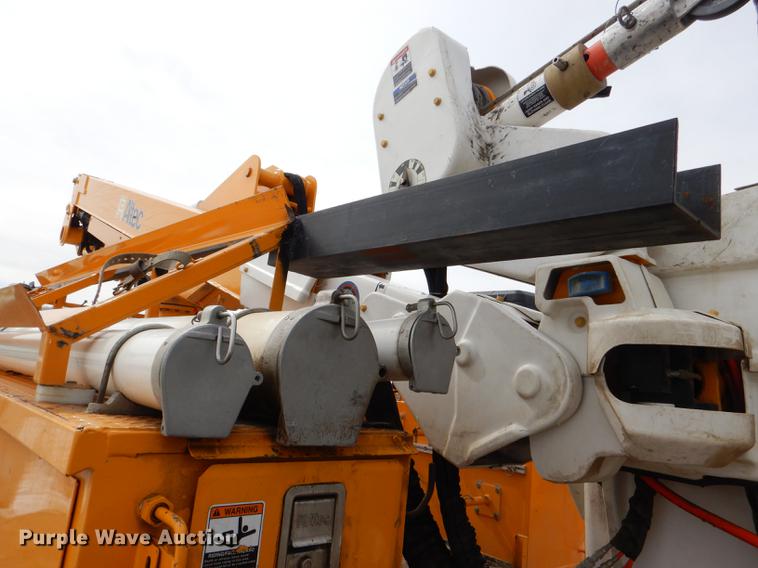 image for item DE0157 2012 Ford F550 Super Duty bucket truck