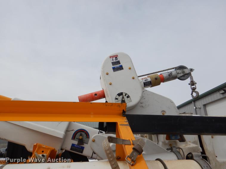 image for item DE0157 2012 Ford F550 Super Duty bucket truck