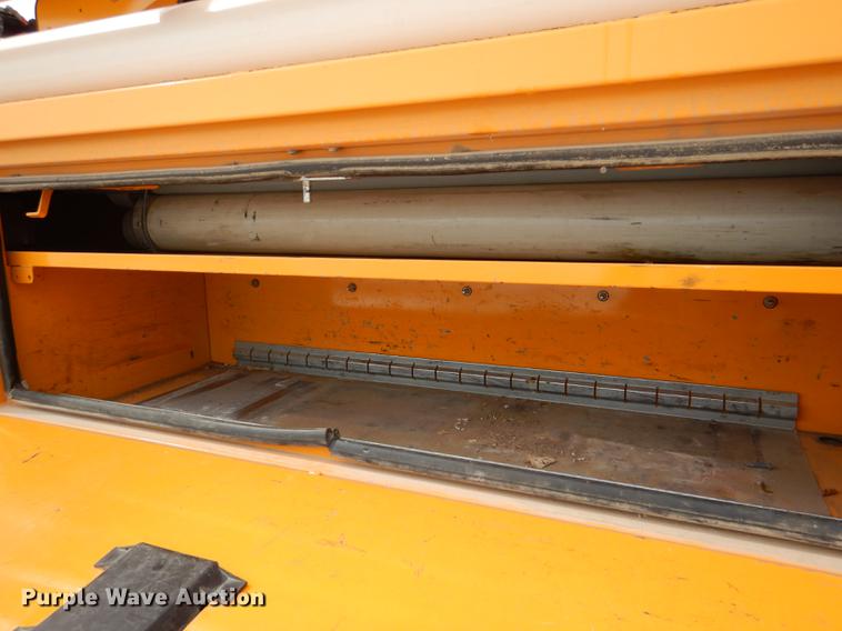 image for item DE0157 2012 Ford F550 Super Duty bucket truck