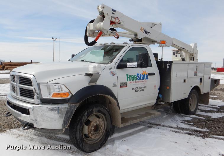 image for item DE0159 2012 Dodge Ram 5500 bucket truck