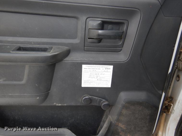 image for item DE0159 2012 Dodge Ram 5500 bucket truck