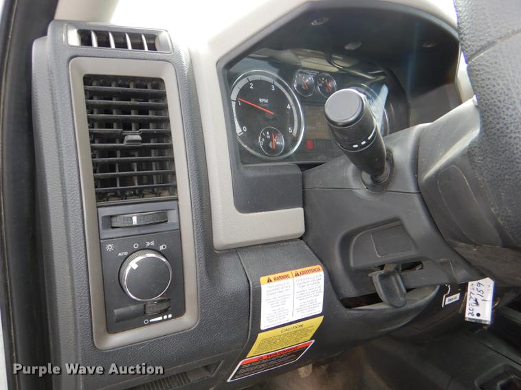 image for item DE0159 2012 Dodge Ram 5500 bucket truck