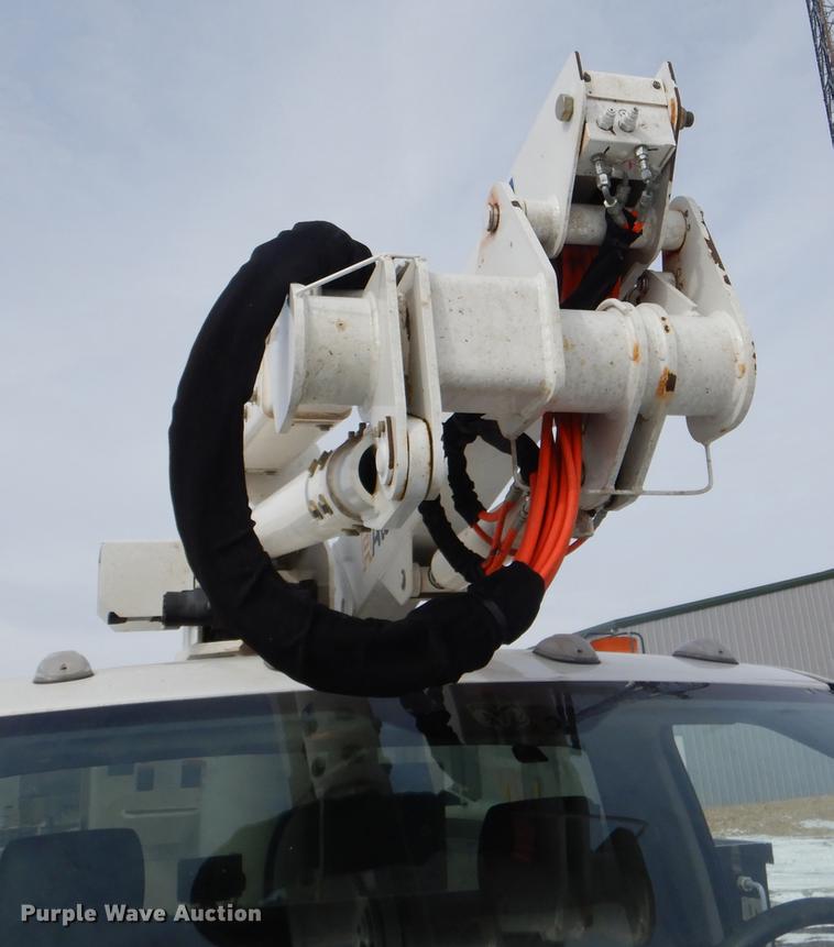 image for item DE0159 2012 Dodge Ram 5500 bucket truck