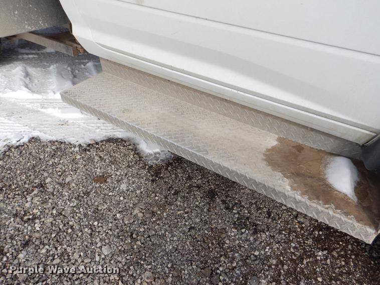 image for item DE0159 2012 Dodge Ram 5500 bucket truck