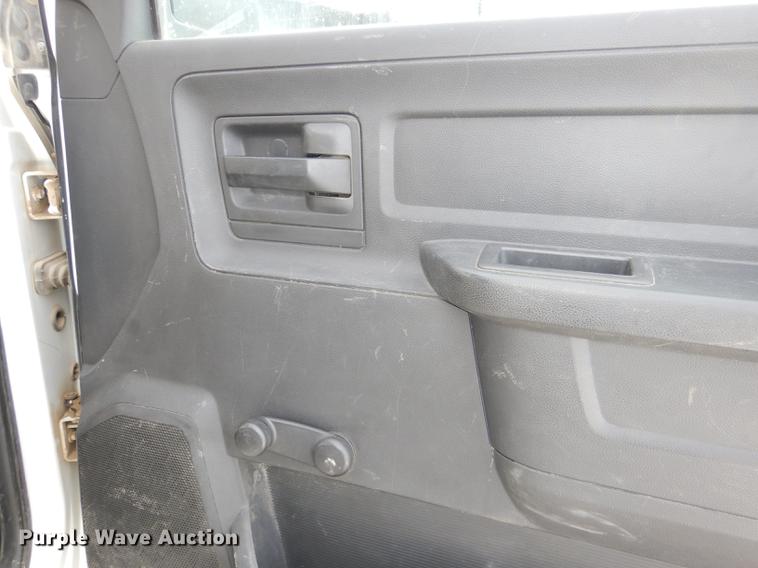 image for item DE0159 2012 Dodge Ram 5500 bucket truck