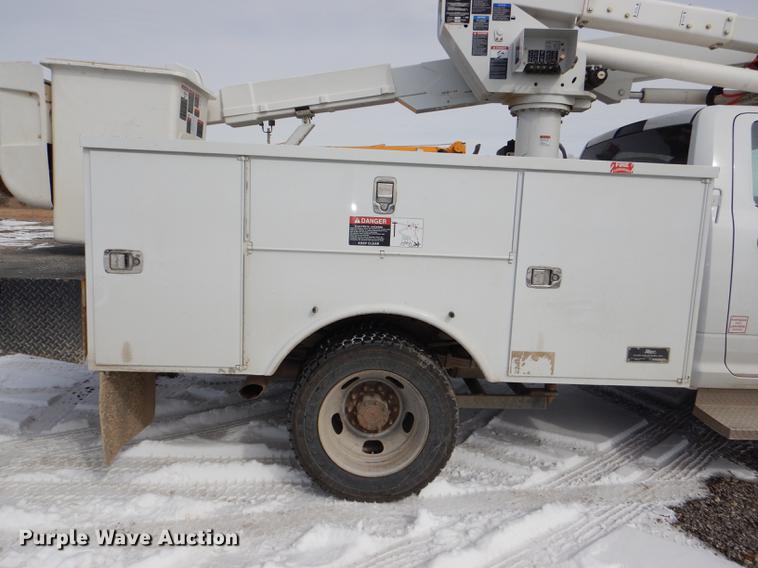 image for item DE0159 2012 Dodge Ram 5500 bucket truck