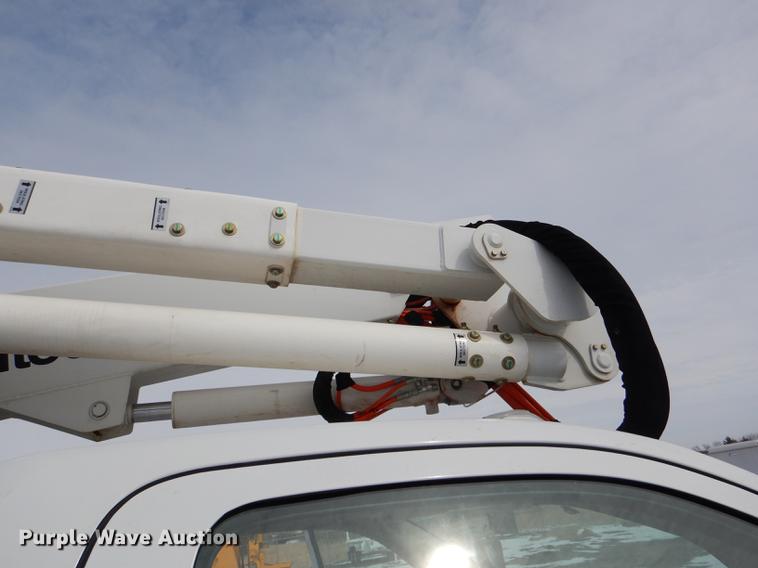 image for item DE0159 2012 Dodge Ram 5500 bucket truck