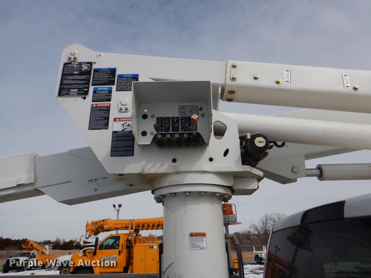 image for item DE0159 2012 Dodge Ram 5500 bucket truck