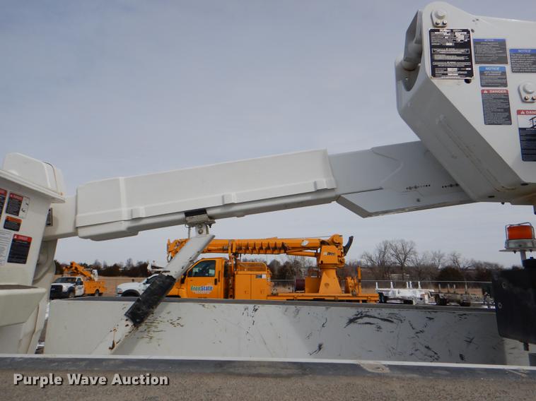 image for item DE0159 2012 Dodge Ram 5500 bucket truck