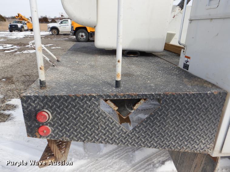 image for item DE0159 2012 Dodge Ram 5500 bucket truck