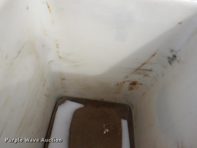 image for item DE0159 2012 Dodge Ram 5500 bucket truck