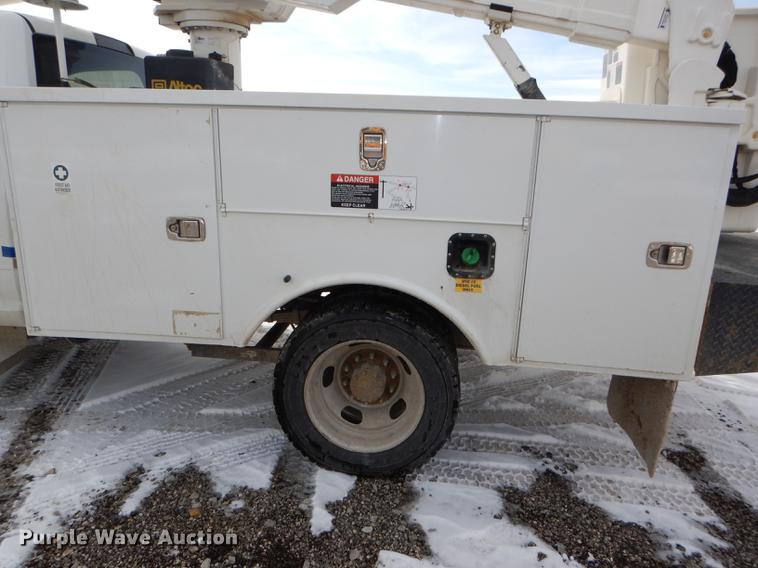 image for item DE0159 2012 Dodge Ram 5500 bucket truck