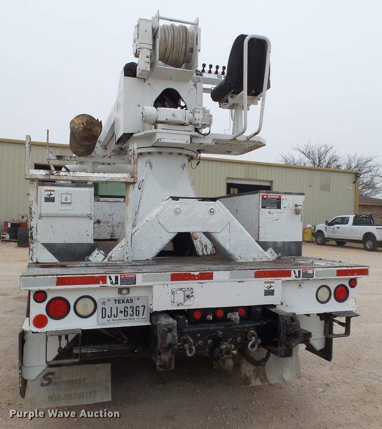 image for item DE1363 2004 Freightliner Business Class M2 bucket truck