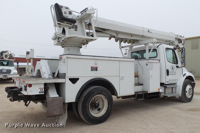 image for item DE1363 2004 Freightliner Business Class M2 bucket truck