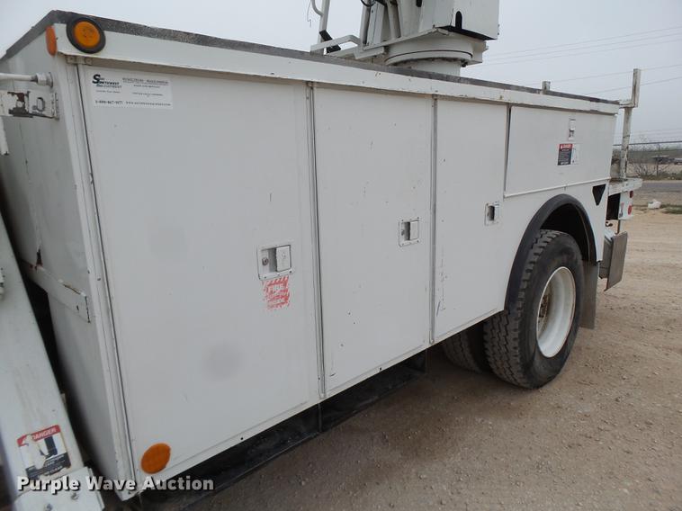 image for item DE1363 2004 Freightliner Business Class M2 bucket truck