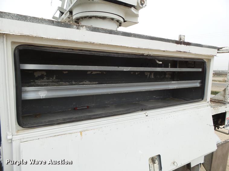 image for item DE1363 2004 Freightliner Business Class M2 bucket truck