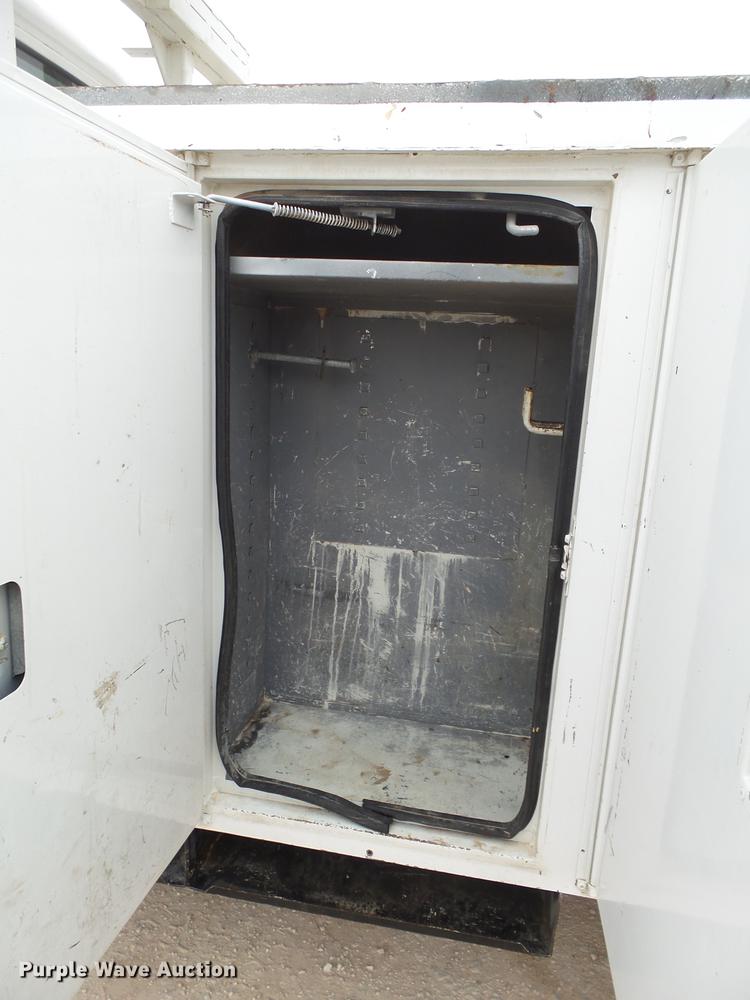 image for item DE1363 2004 Freightliner Business Class M2 bucket truck