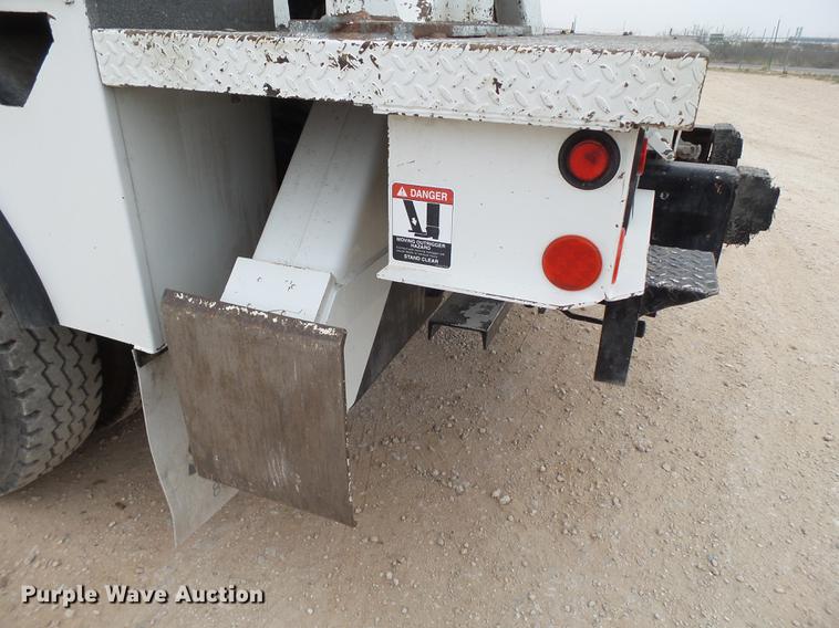 image for item DE1363 2004 Freightliner Business Class M2 bucket truck