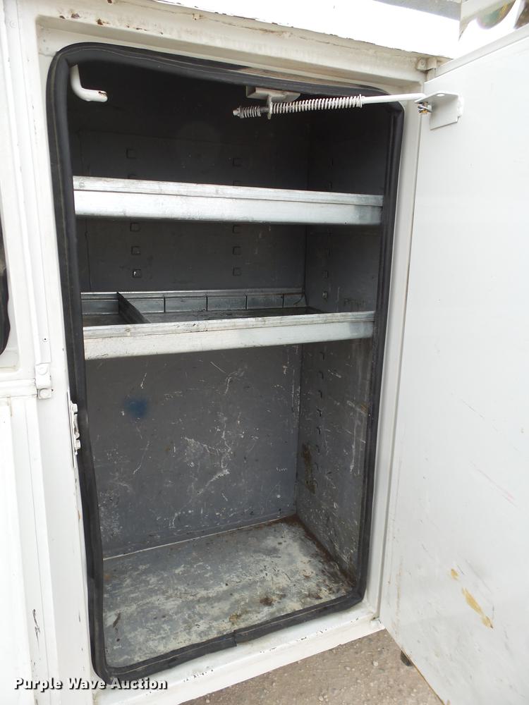 image for item DE1363 2004 Freightliner Business Class M2 bucket truck