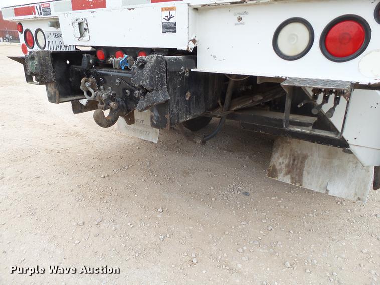 image for item DE1363 2004 Freightliner Business Class M2 bucket truck