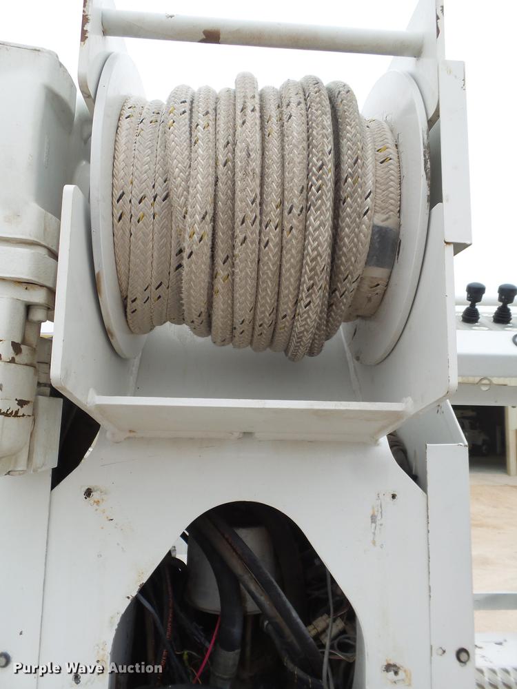 image for item DE1363 2004 Freightliner Business Class M2 bucket truck