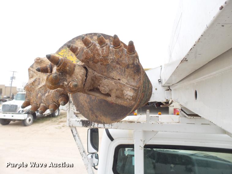 image for item DE1363 2004 Freightliner Business Class M2 bucket truck