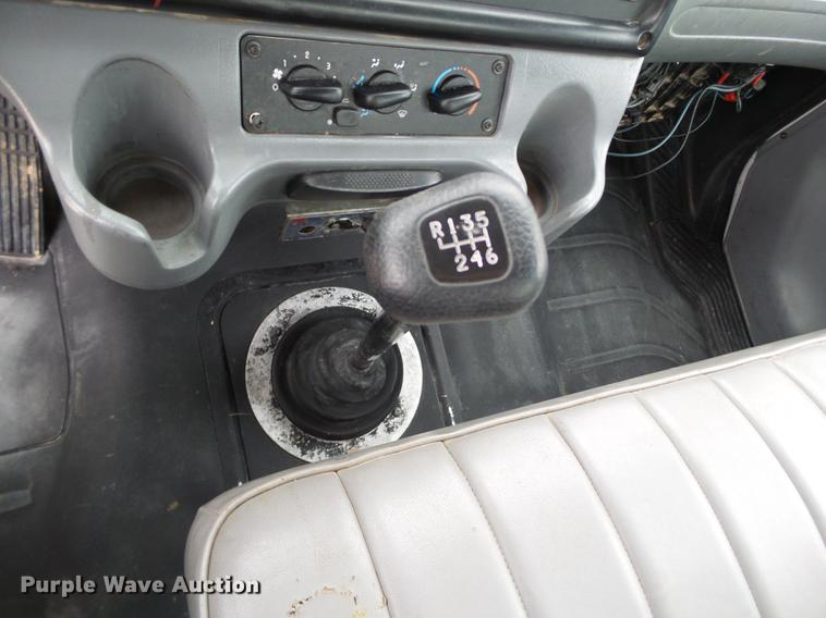 image for item DE1363 2004 Freightliner Business Class M2 bucket truck