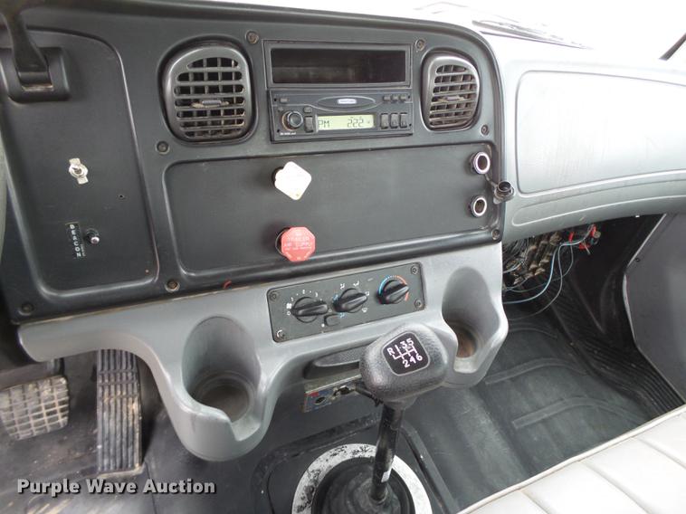 image for item DE1363 2004 Freightliner Business Class M2 bucket truck