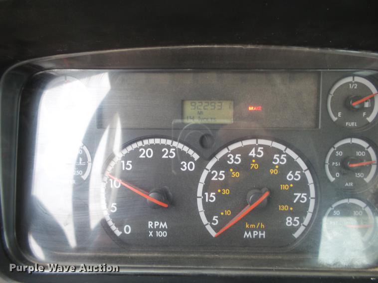 image for item DE1363 2004 Freightliner Business Class M2 bucket truck