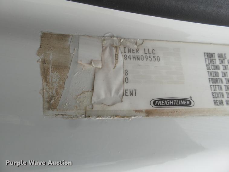 image for item DE1363 2004 Freightliner Business Class M2 bucket truck