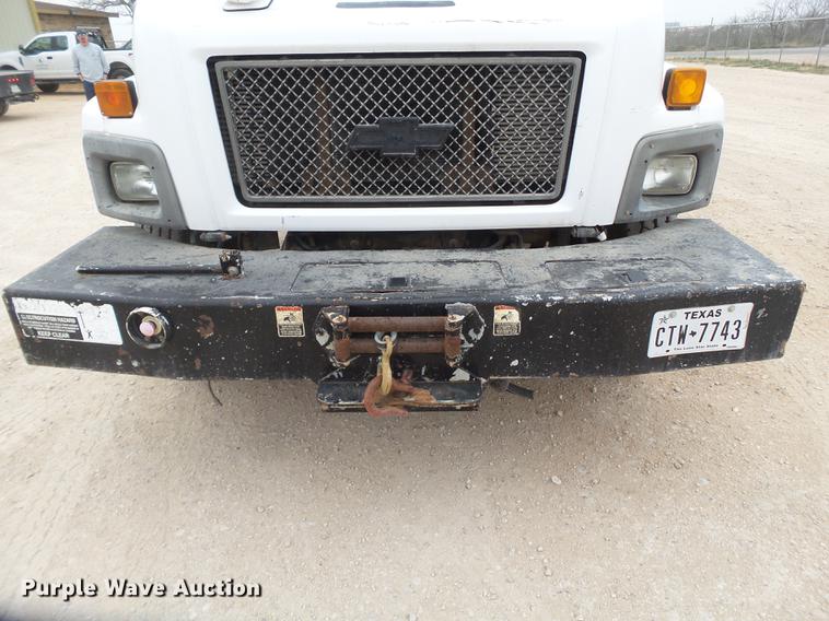 image for item DE1364 2005 Chevrolet C7500 bucket truck