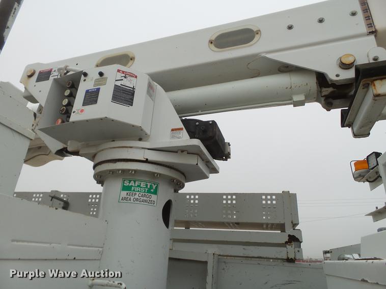 image for item DE1364 2005 Chevrolet C7500 bucket truck