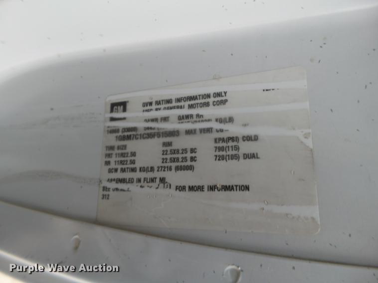 image for item DE1364 2005 Chevrolet C7500 bucket truck