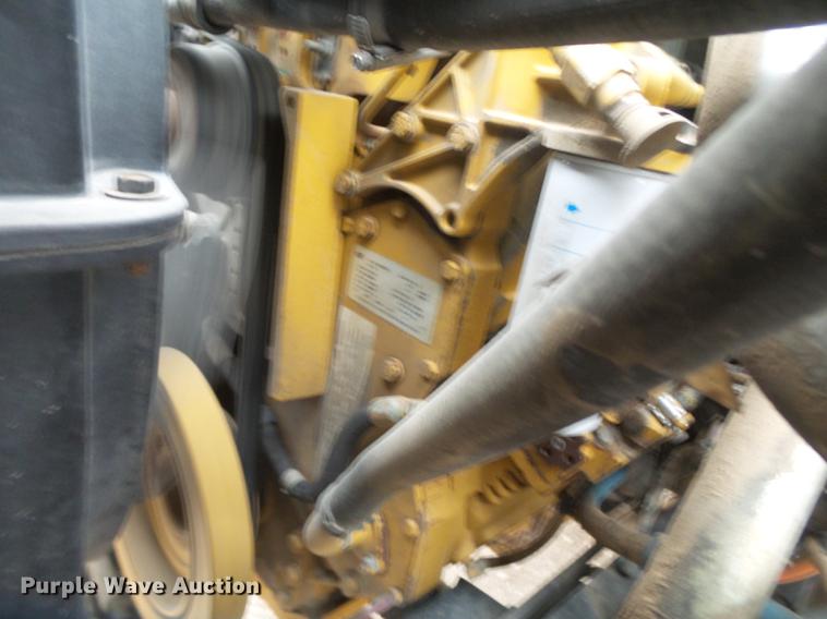 image for item DE1365 2006 Chevrolet C7500 bucket truck