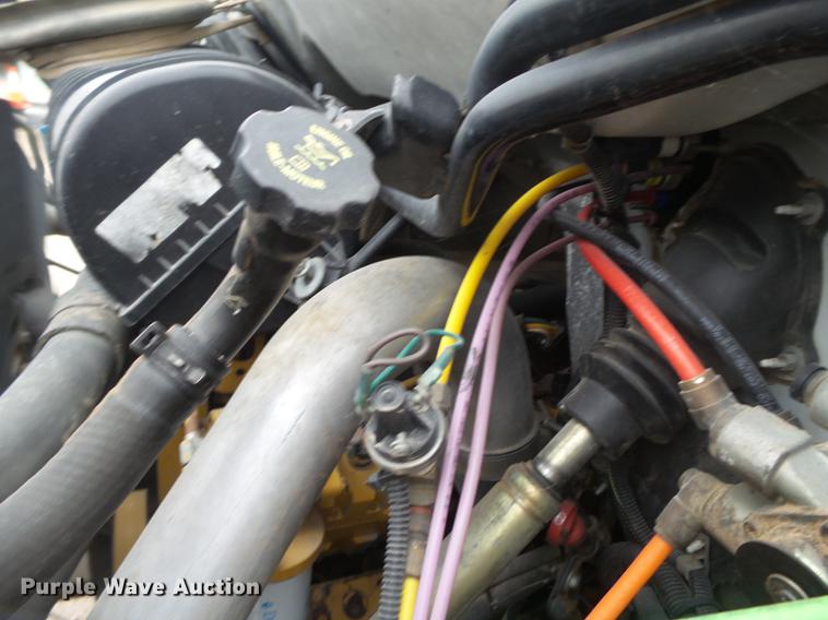 image for item DE1365 2006 Chevrolet C7500 bucket truck