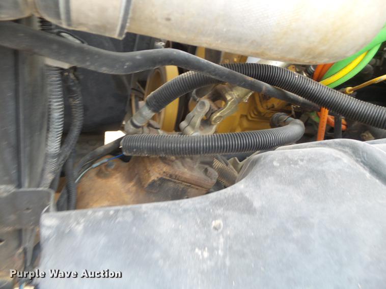 image for item DE1365 2006 Chevrolet C7500 bucket truck