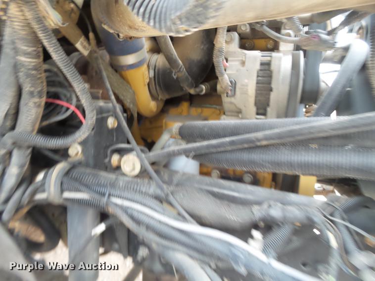 image for item DE1365 2006 Chevrolet C7500 bucket truck