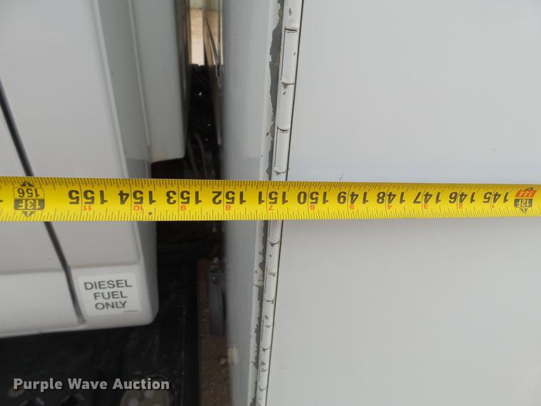 image for item DE1365 2006 Chevrolet C7500 bucket truck