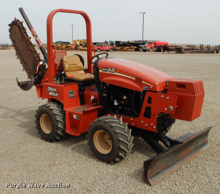 image for item DE3855 2014 Ditch Witch RT45 trencher
