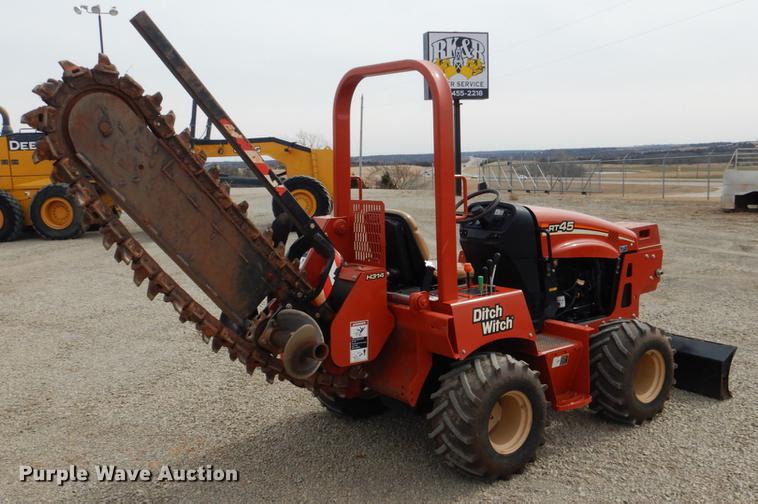 image for item DE3855 2014 Ditch Witch RT45 trencher