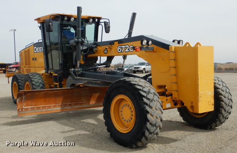 image for item DE3856 2013 John Deere 672G motor grader