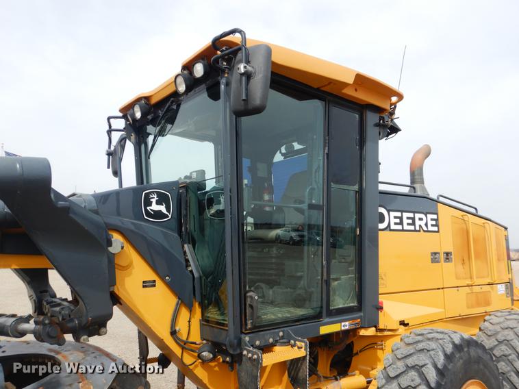 image for item DE3856 2013 John Deere 672G motor grader