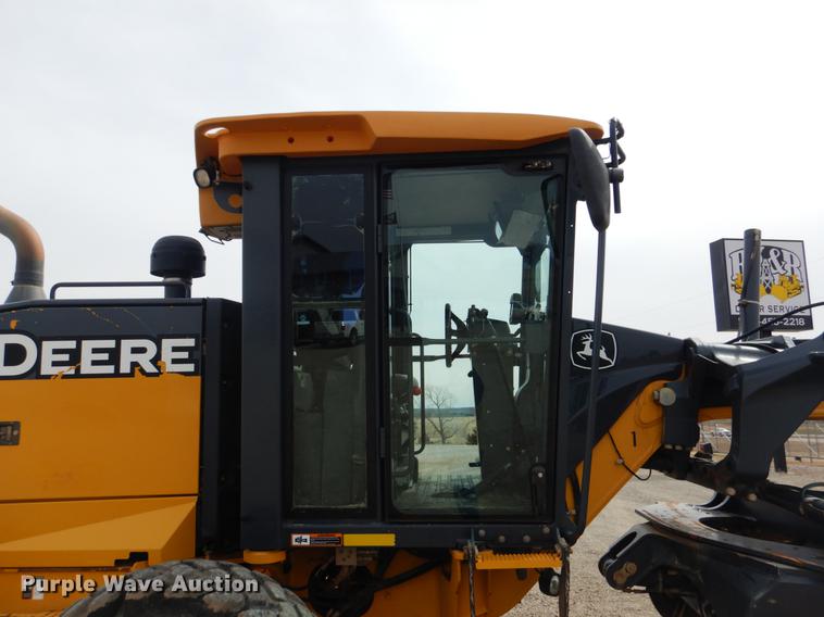 image for item DE3856 2013 John Deere 672G motor grader