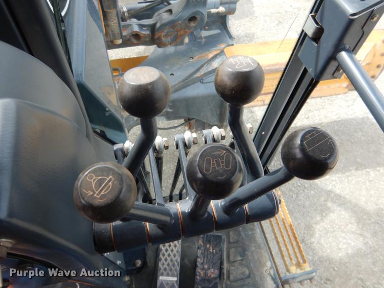 image for item DE3856 2013 John Deere 672G motor grader