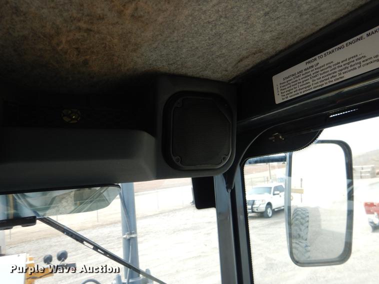 image for item DE3856 2013 John Deere 672G motor grader